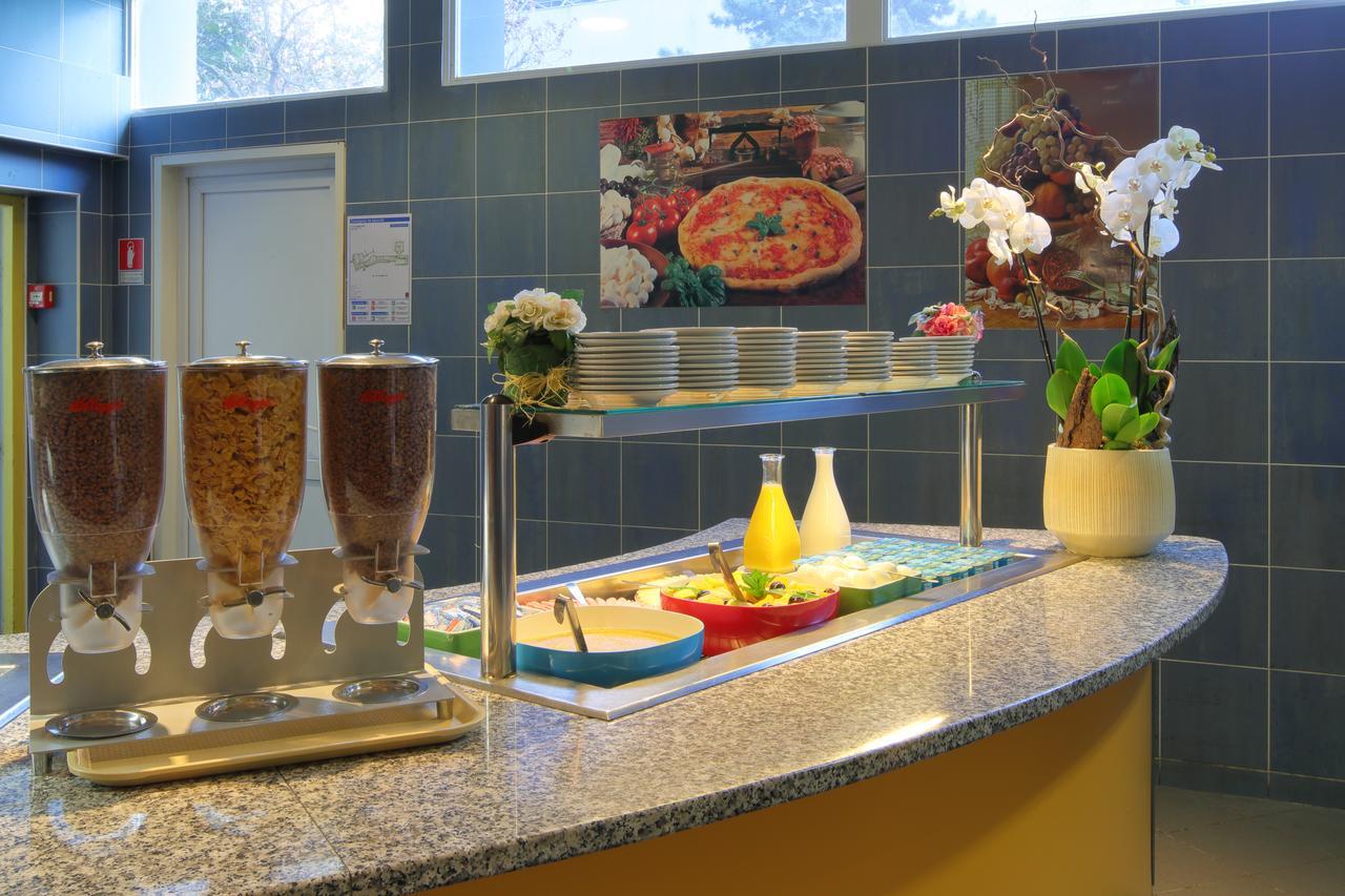 Hotel Cis Paris Maurice Ravel Екстериор снимка